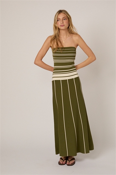 Плетеное платье средней длины с поясом артикул 154870500