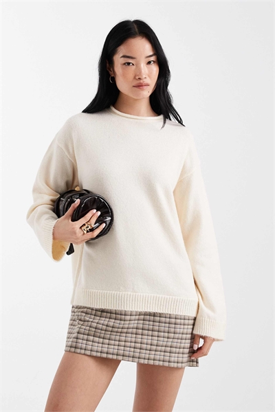 Вязаное платье-свитер с тканым клетчатым подолом цвета экрю артикул 155672051