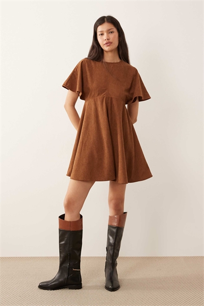 Мини-платье из шнуркового трикотажа с отстрочкой цвета хаки артикул 147665859