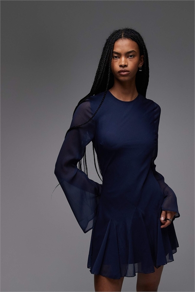 Мини-платье с длинными рукавами и юбкой с рюшами темно-синего цвета артикул 150499182