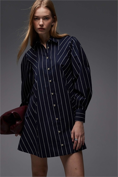 Мини-платье-рубашка в сине-белую полоску артикул 152118718