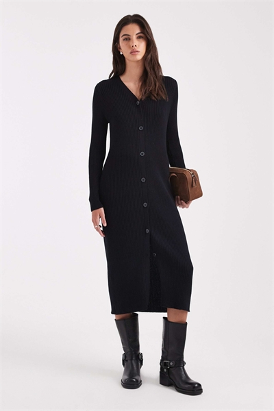 Длинное трикотажное платье с пуговицами артикул 151517079