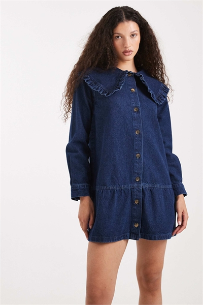 Джинсовое мини-платье с воротником и пеплумом по низу артикул 148711543