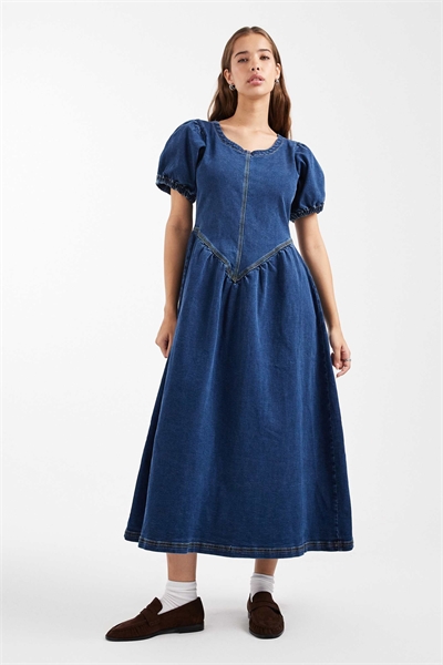 Макси-платье с буффами и заниженной талией артикул 151670298