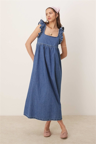 Длинное платье-сарафан из денима с бантиком на спине артикул 142740486