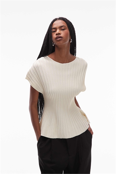 Топ с пеплумом, ребристым кроем и затянутой талией артикул 151304631