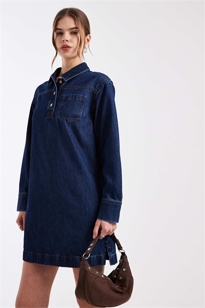 Джинсовая туника-платье средней длины с длинными рукавами артикул 153493261