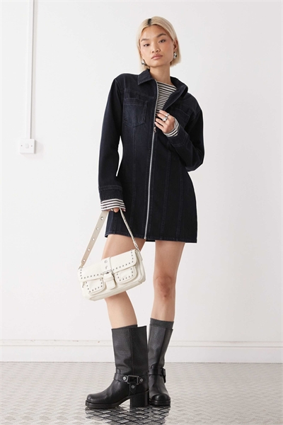 Джинсовое платье-рубашка с длинными рукавами темно-синего цвета артикул 147591523