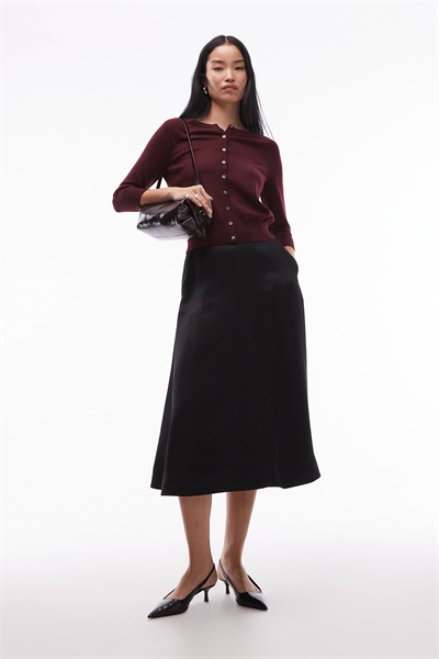 Атласная юбка средней длины из плотной ткани артикул 152632124