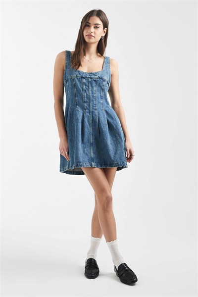 Джинсовое мини-платье-корсет с декоративными швами артикул 151341631