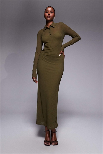 Длинное платье-макси с двойным слоем и длинными рукавами темно-оливкового цвета артикул 155052646