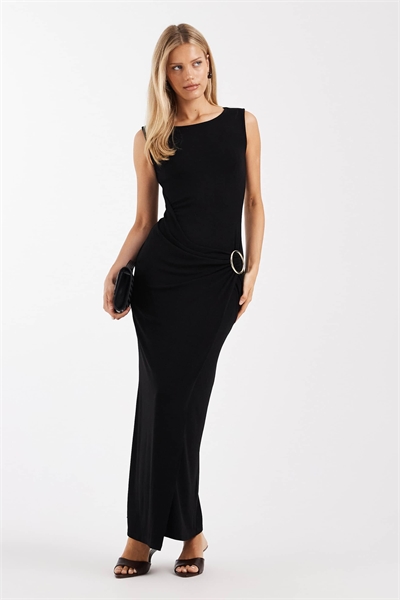 Мягкое на ощупь макси-платье без рукавов с рюшами и металлическими кольцами черного цвета артикул 153494845