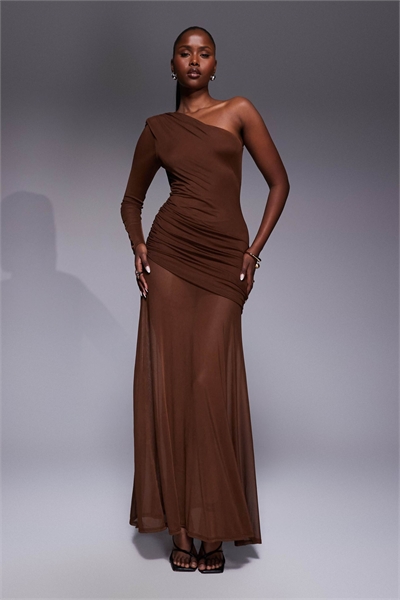 Макси-платье с одним рукавом с сеткой и полной юбкой коричневого цвета артикул 151261930