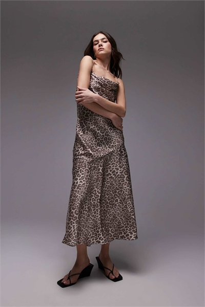 Макси-платье-комбинация с низкой спинкой и леопардовым принтом артикул 143316509