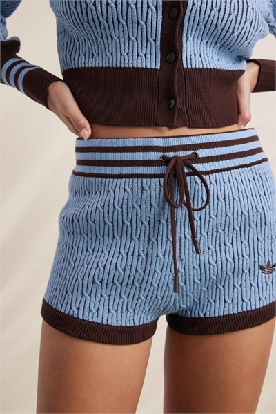Шорты с косой вязкой артикул 150369303