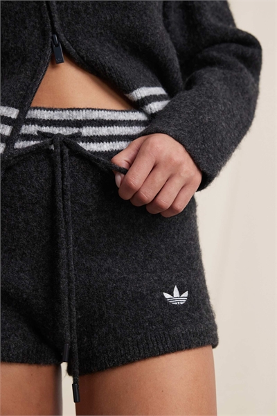 Трикотажные шорты артикул 150369306