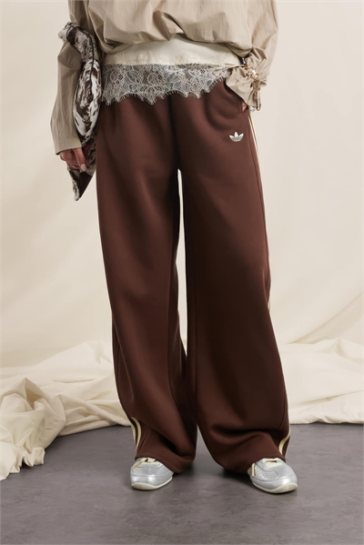 Джоггер с боковыми вырезами артикул 152188967