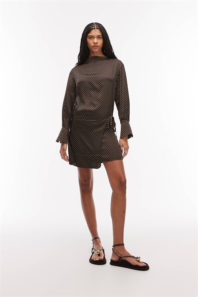 Мини-платье с длинными рукавами и асимметричной юбкой-парео артикул 155250818