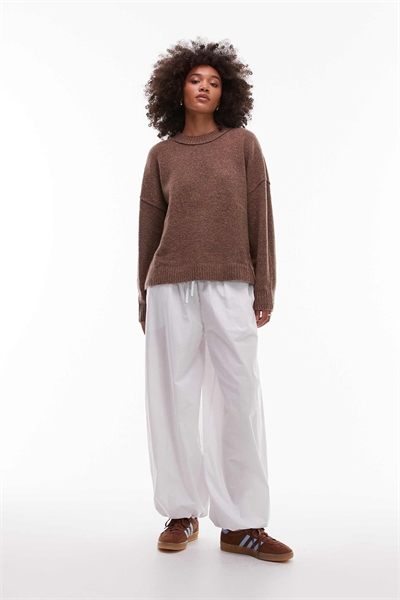 Свитер с круглым вырезом артикул 143420714