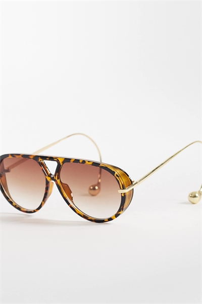 Эксклюзивные солнцезащитные очки в стиле «авиатор» с дымчатыми линзами и изогнутой оправой артикул 154764167