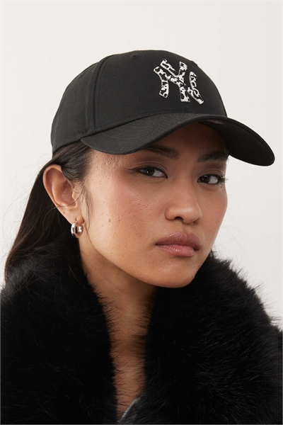 Женская кепка NY Yankees 9forty с логотипом в стиле «анимал-принт» артикул 154895105