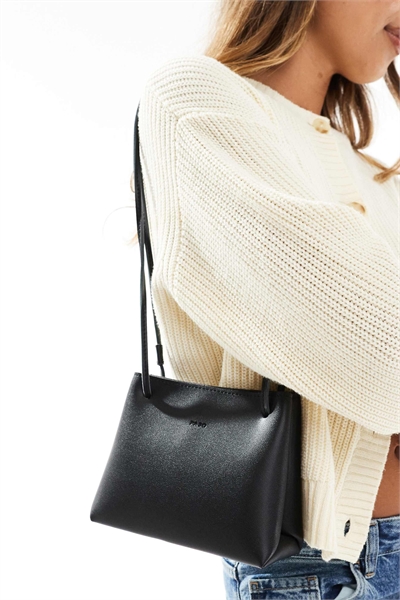 Сумка-бокс с регулируемым ремнем через плечо артикул 137154141