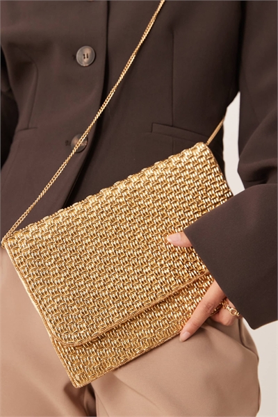 Сумочка-клатч с фактурной поверхностью артикул 151092035