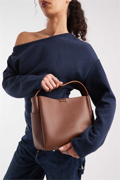 Сумка-кошик с ремнем через плечо артикул 154692693