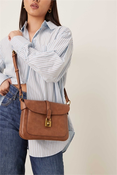 Сумка через плечо с замком артикул 152558652