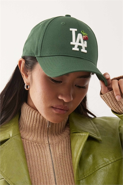 Женская кепка LA Dodgers 9forty с изображением фрукта артикул 154895095