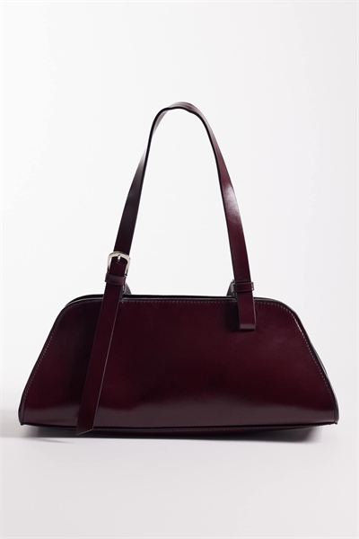 Угловая шляпа-котелок с ремешком на пряжке артикул 152238381