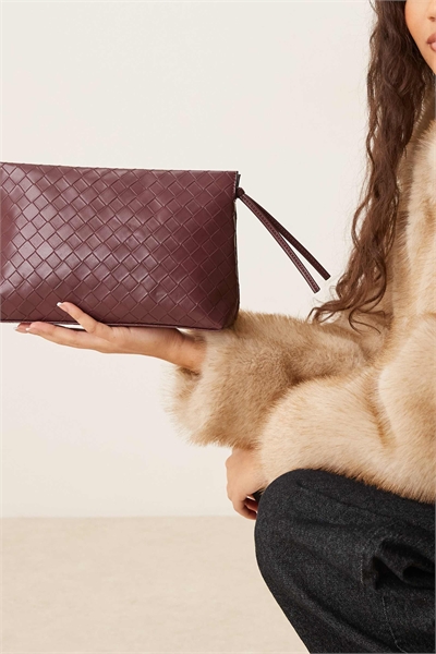 Сумочка-клатч с застежкой-молнией артикул 152314705