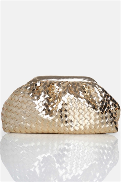 Сумочка-клатч с металлическим узором артикул 142978054