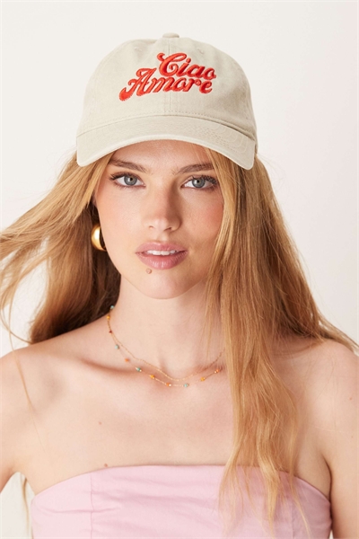 Everday Ciao Amore — слоган на кепке артикул 143083341