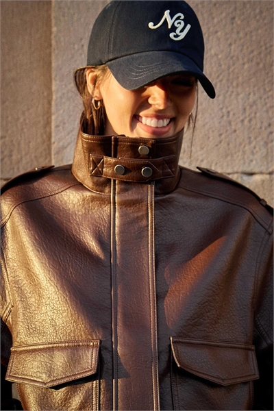 Кепка с вышивкой артикул 155942809