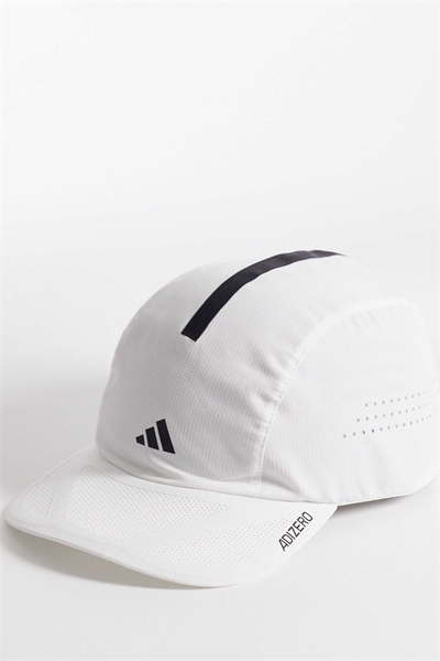 Кепка Adidas Running черно-белого цвета артикул 152386237