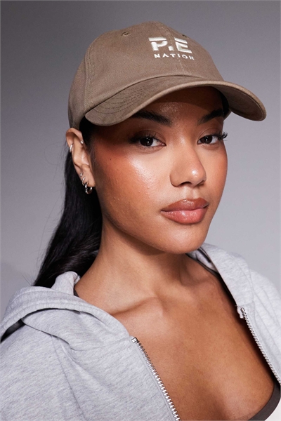 Кепка с козырьком артикул 152634365