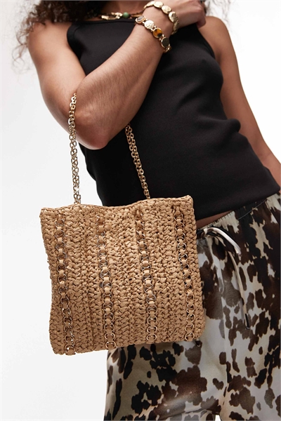 Сумка через плечо с металлическим обручем и отделкой из рафии артикул 147197946