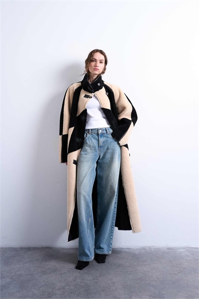 Пальто Borg с длинной линией кроя, овальными рукавами, в стиле «пэчворк» и воротником-воронкой артикул 145574995