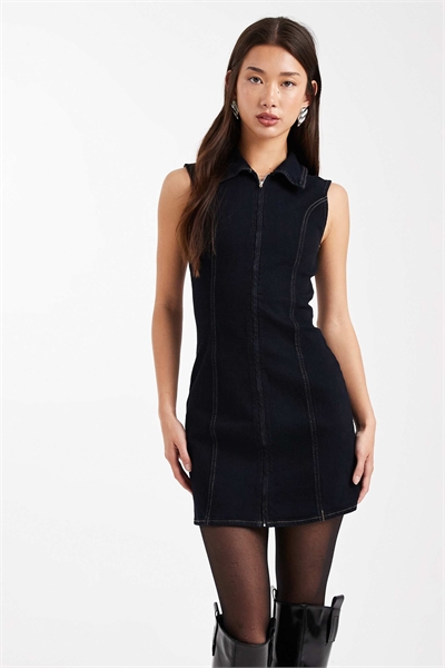 Джинсовое мини-платье с застежкой-молнией на воротнике, черного цвета, с эффектом вымытого артикул 150937103