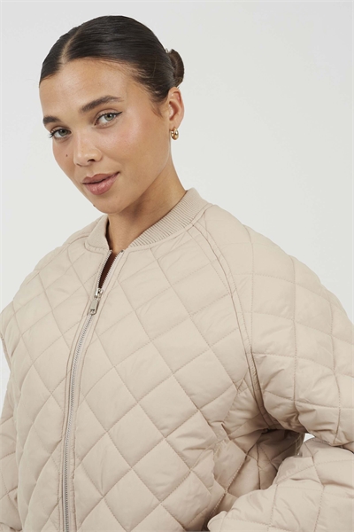 Бомбер с ромбовидной стежкой артикул 156387463