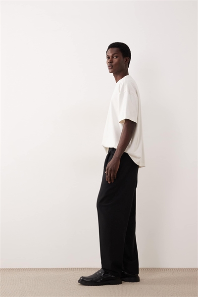 Брюки из шерстяной смеси с элегантным свободным кроем, сужающиеся к низу артикул 149138900