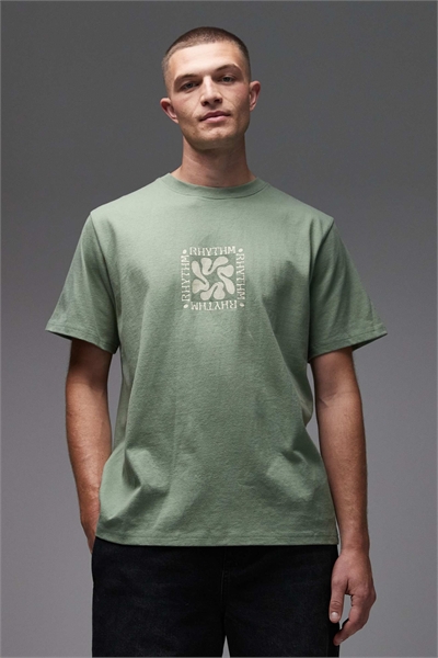 Футболка артикул 151928475