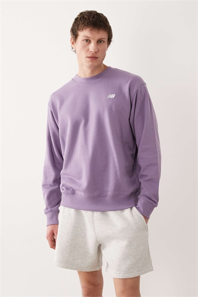 Футболка из махровой ткани с круглым вырезом — незаменимый элемент спортивного гардероба артикул 155658719