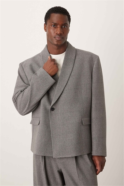 Длинный двубортный пиджак прямого кроя артикул 149662641