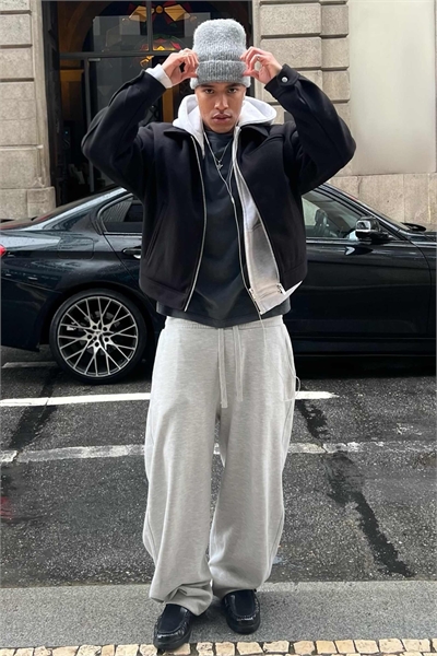 Спортивные штаны свободного кроя артикул 150601389