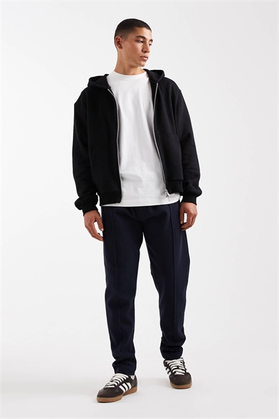 Джоггеры с пике и мелкими складками co-ord артикул 151527708