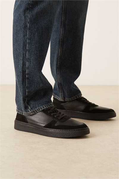 Кроссовки с вставками артикул 149322598