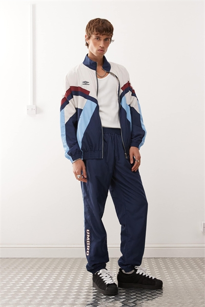 Брюки-треники свободного кроя артикул 148610077