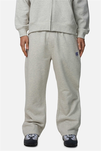 Джоггеры свободного кроя с монограммой артикул 156412108